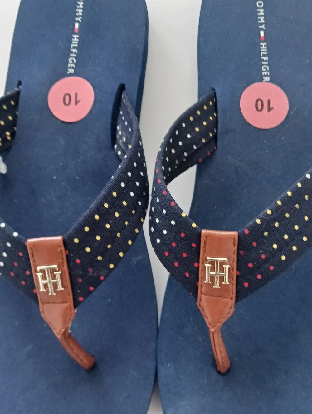 NWT Tommy Hilfiger Polka Dot Flip Flop Sandals Women's Red/White/Blue Size 10M